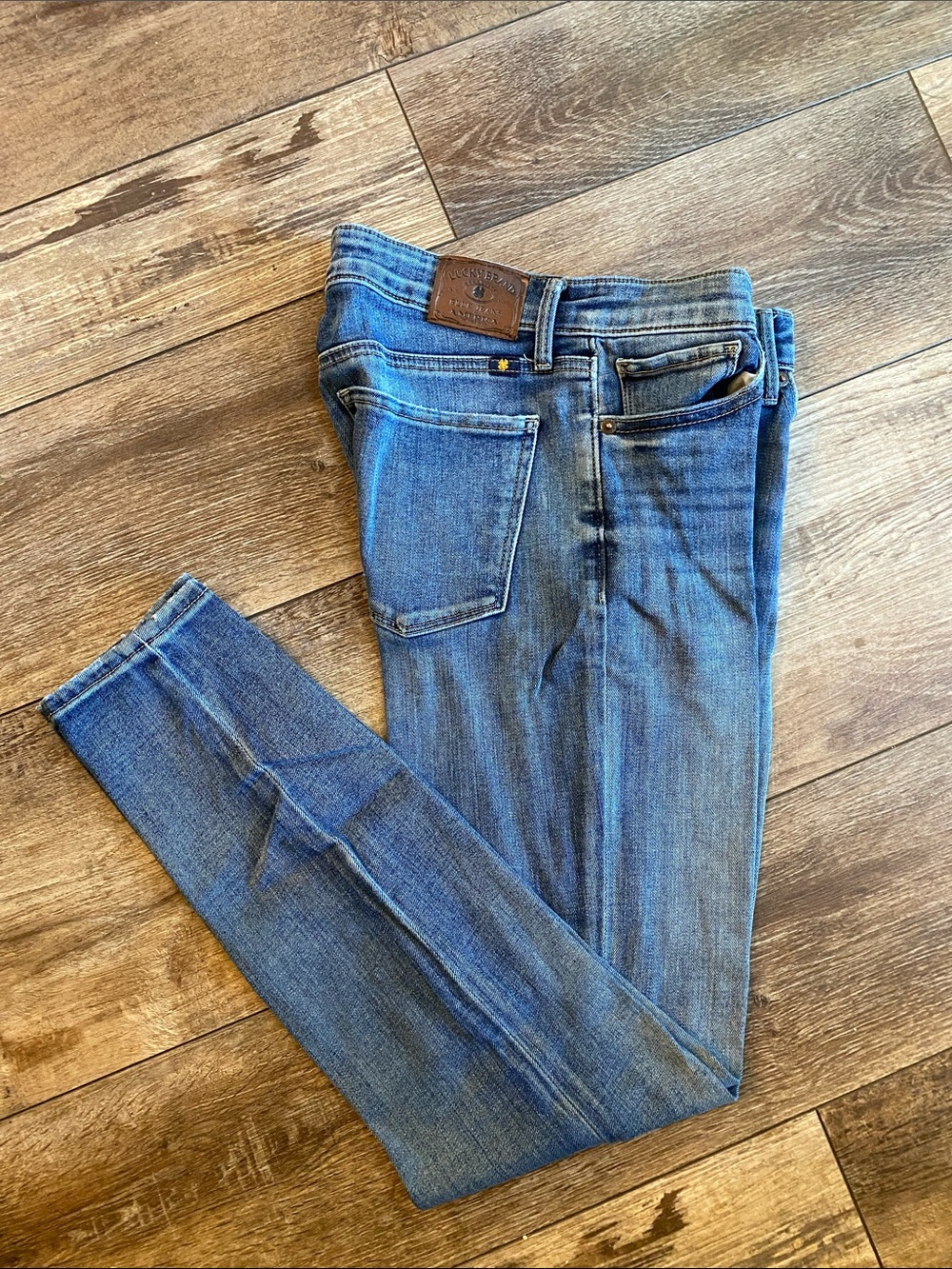 Lucky Brand mid rise Ava skinny jeans